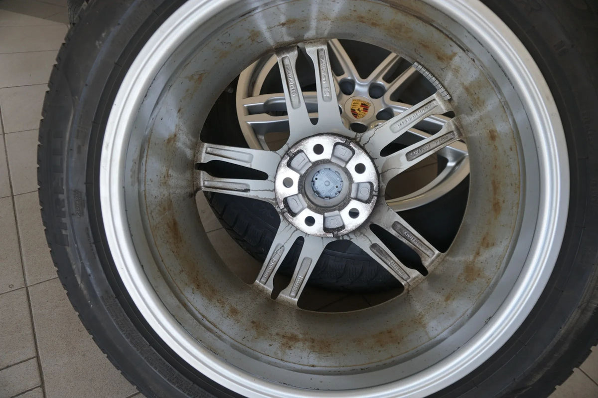 Original Porsche Macan 95B 19 tommer alufælge vinterhjul vinterdæk 2023 6,5mm Detaljevisning 9
