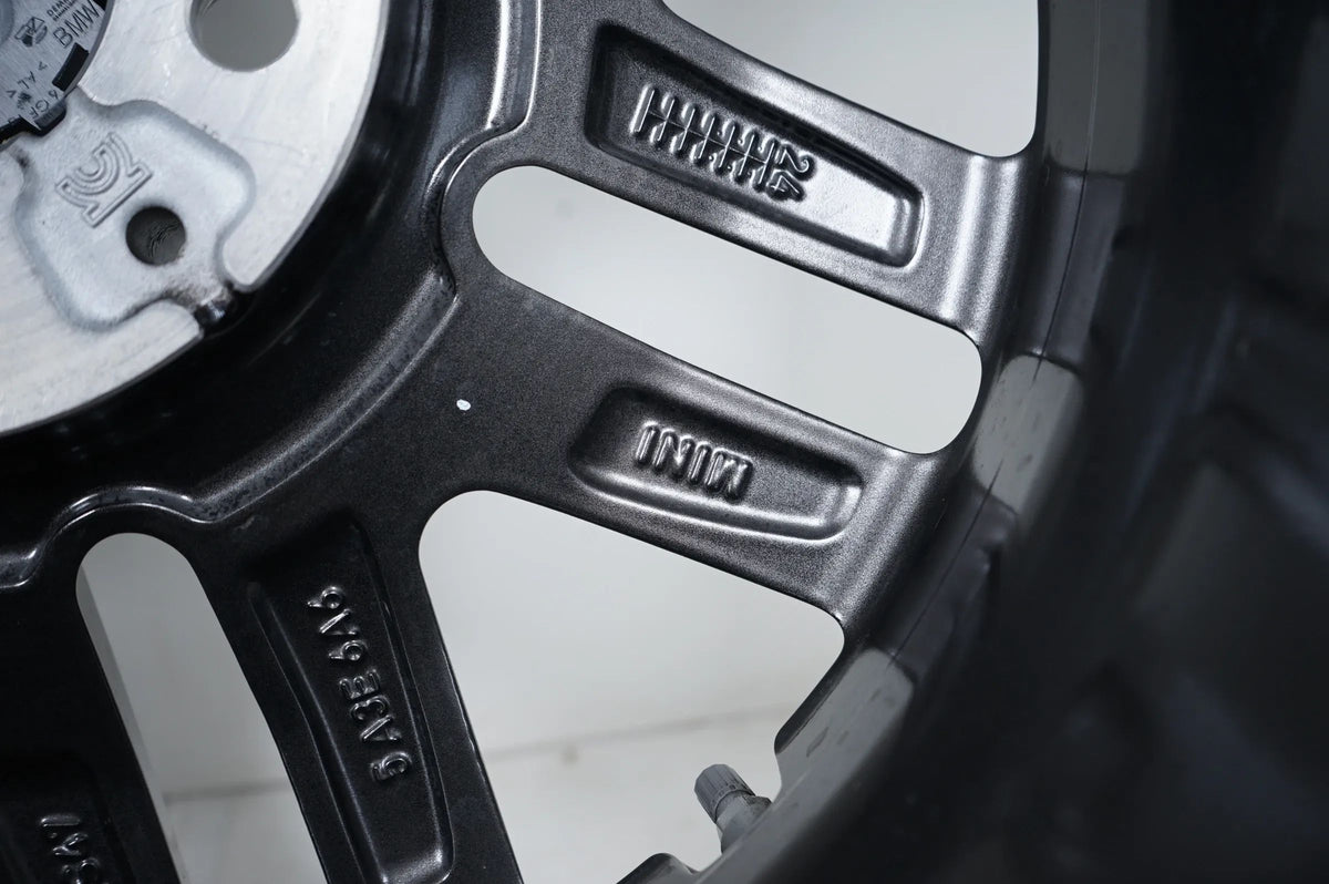 Nuovo DEMO MINI F65 F66 F67 ruote estive pneumatici estivi 215 45 17 pollici 5A3E6A6 Visualizzazione dettagliata 12