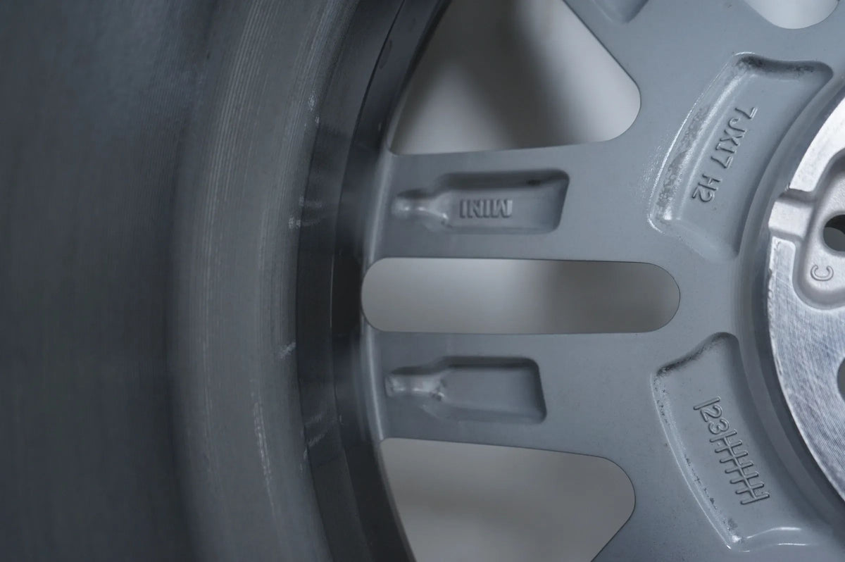 MINI J01 roues été pneus été 205 50 17 pouces 983 5A72838 Vue détaillée 12