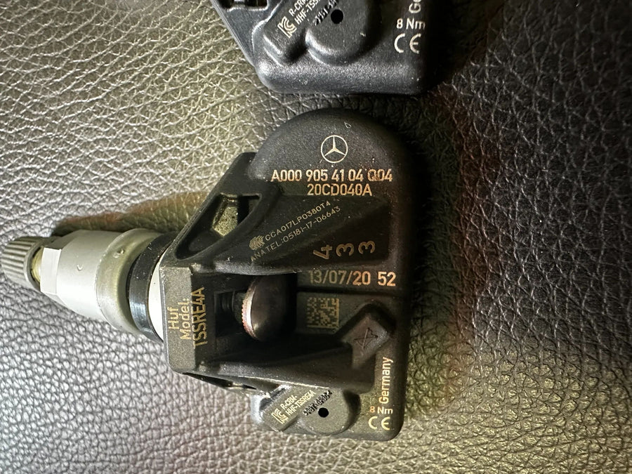 4x Original Mercedes A0009054104 Reifendrucksensoren RDK Sensoren