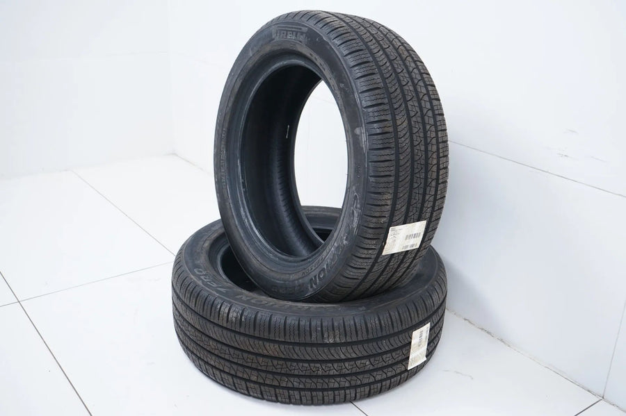 2 pneus été de démonstration Pirelli DOT23 MO 235/55/18 pouces
