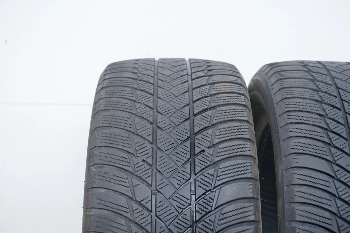 2x Bridgestone winter tires 235 50 19 inch DOT21 approx. 3mm tread depth Detail view 4