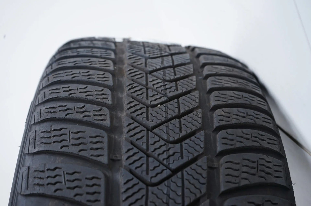 Mercedes C-Class W206 winter tires/wheels 225/45/18 inch Detailansicht 15