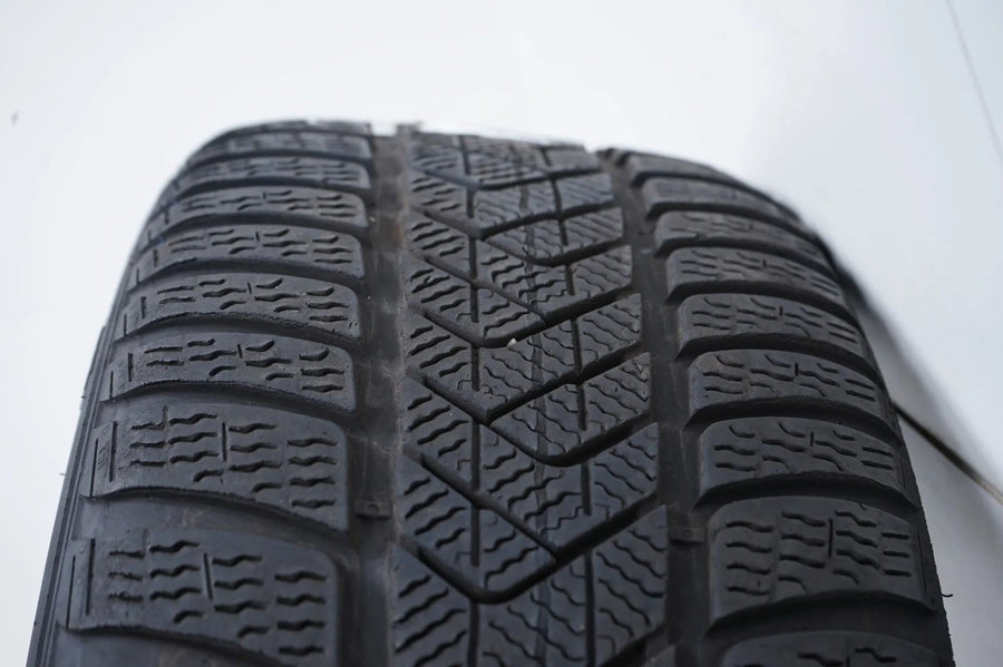 Mercedes C-Class W206 winter tires/wheels 225/45/18 inch