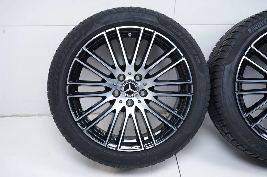 Mercedes C Klasse W206 Allwetterräder mit neuen Allwetterreifen 225 45 18 Zoll
