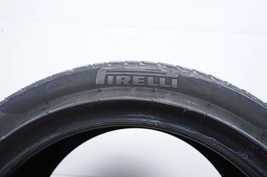 2x Winter tires 275 40 18 inch Pirelli approx. 3 mm tread depth DOT21 MO