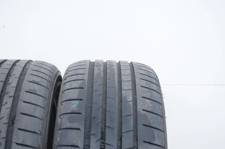 2x Bridgestone summer tires 235 45 20 inch DOT22 MO approx. 6mm tread depth