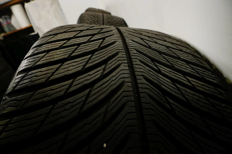 BMW M5 F90 winter tires/wheels 265/40/19 inch 705M