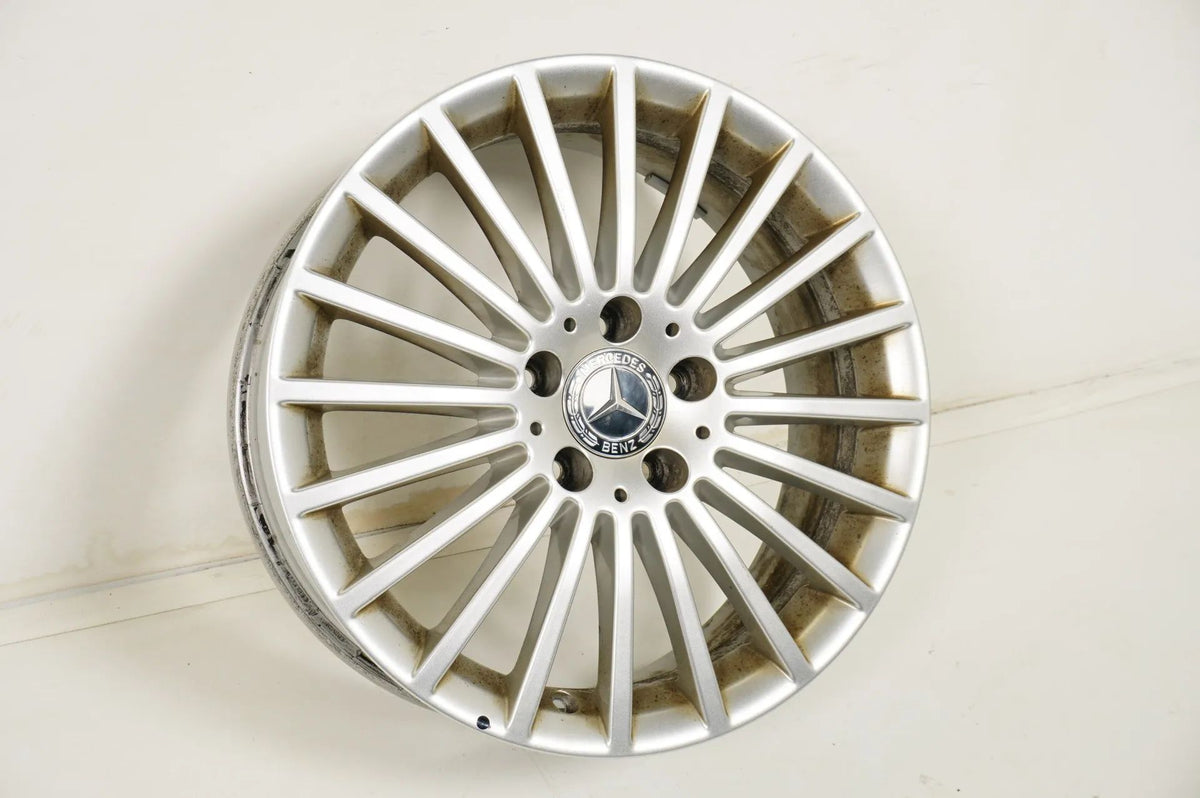 1 x Hliníkový disk Mercedes GLA Klasse X156 17 palců A1564011800 6,5J Detailní zobrazení 4