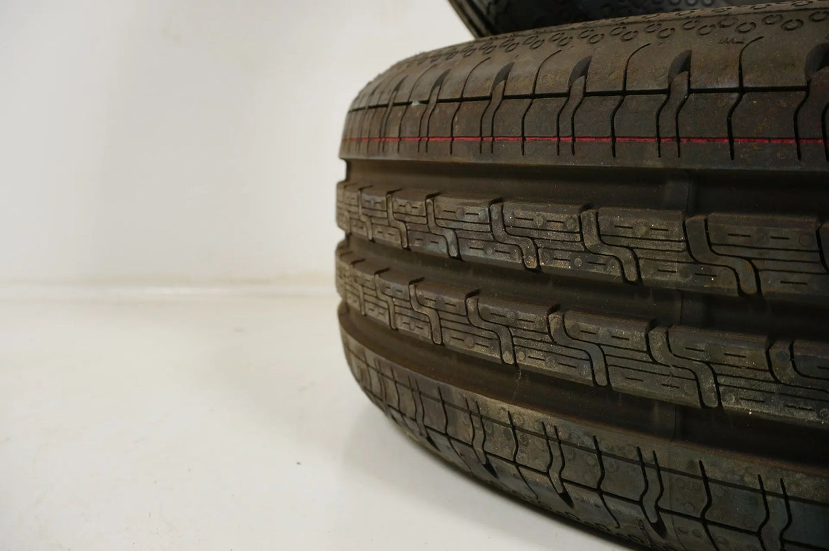 2 pneus d'été neufs de démonstration Continental DOT17, 165/65/15 pouces Vue détaillée 6