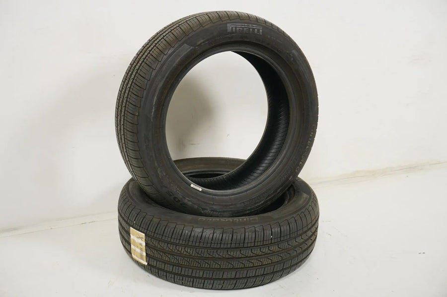 2x All-weather all-season tires 205/55/17 inch Pirelli approx. 7 mm tread depth DOT17 MO RFT