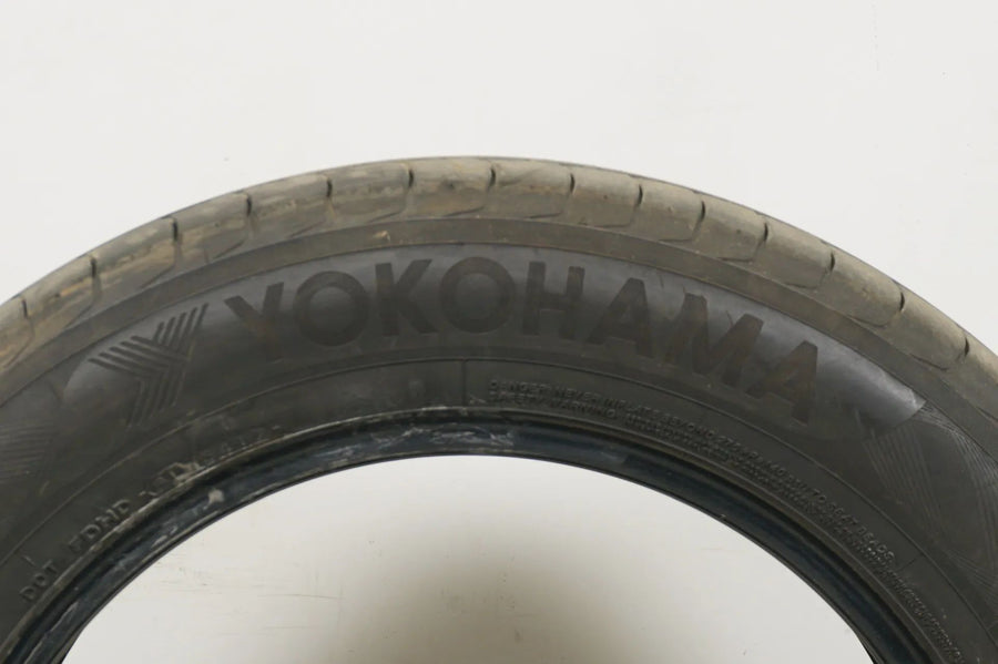 2 x Summer tires 225 60 18 inch Yokohama BMW* DOT17 approx. 7mm tread depth