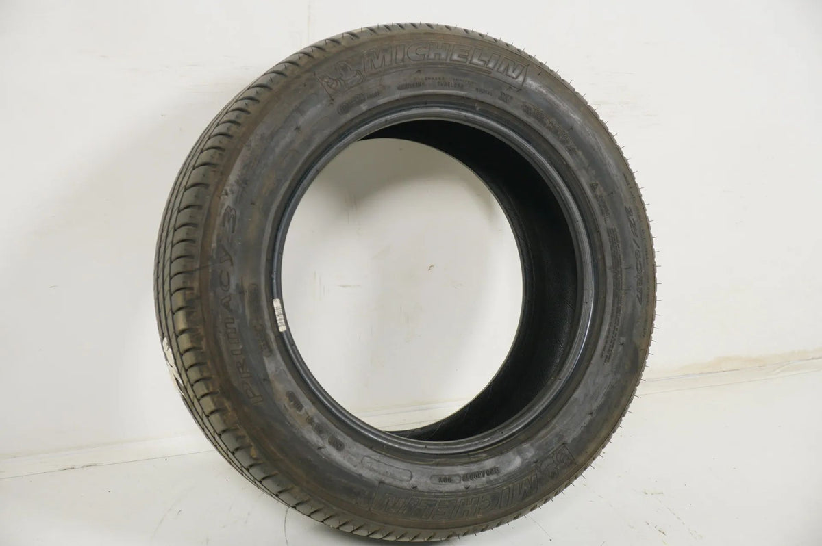 1 x Summer tire 225 60 17 inch Michelin BMW* DOT16 approx. 6mm tread depth Detail view 3
