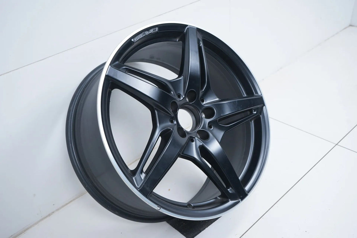 1x Mercedes AMG GT W190 AMG lichtmetalen velg 19 inch A1904010100 Detailweergave 3