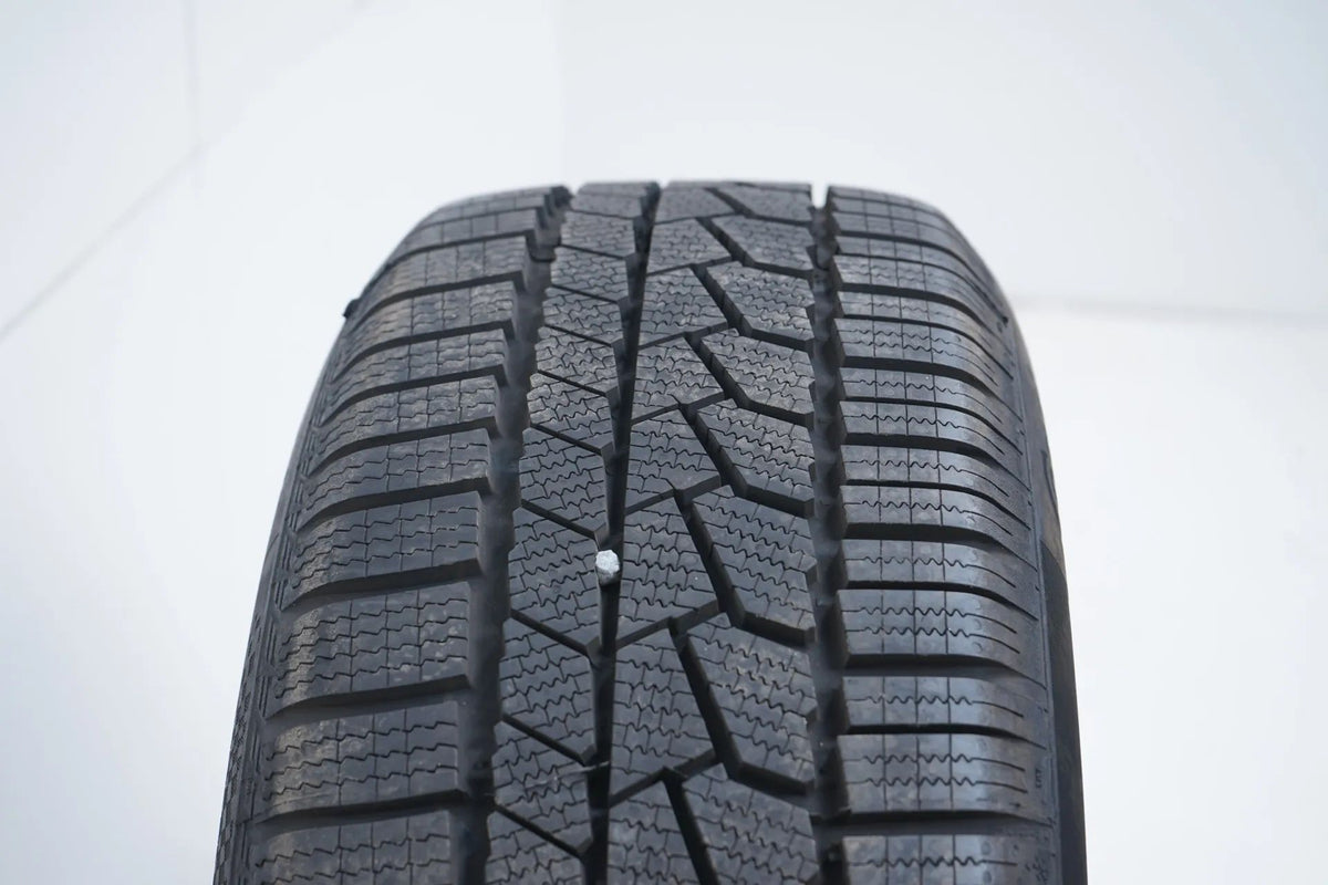1x Winterreifen Continental 205 60 17 Zoll ca.8 mm DOT23 Bmw* Detailansicht 7