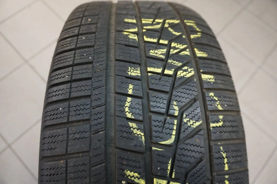 255 45 R19 104V Winterreifen Hankook Winter I*cept evo2 MOE RFT