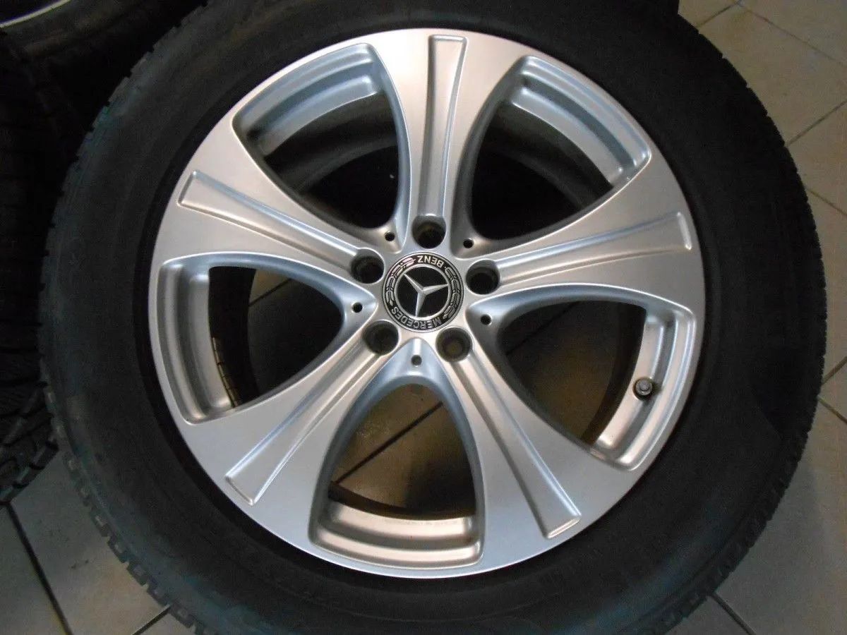 Roues d'hiver d'origine Mercedes GLC X253 C253 Pneus d'hiver 235 60 R18 pouces 6mm Detailansicht 2