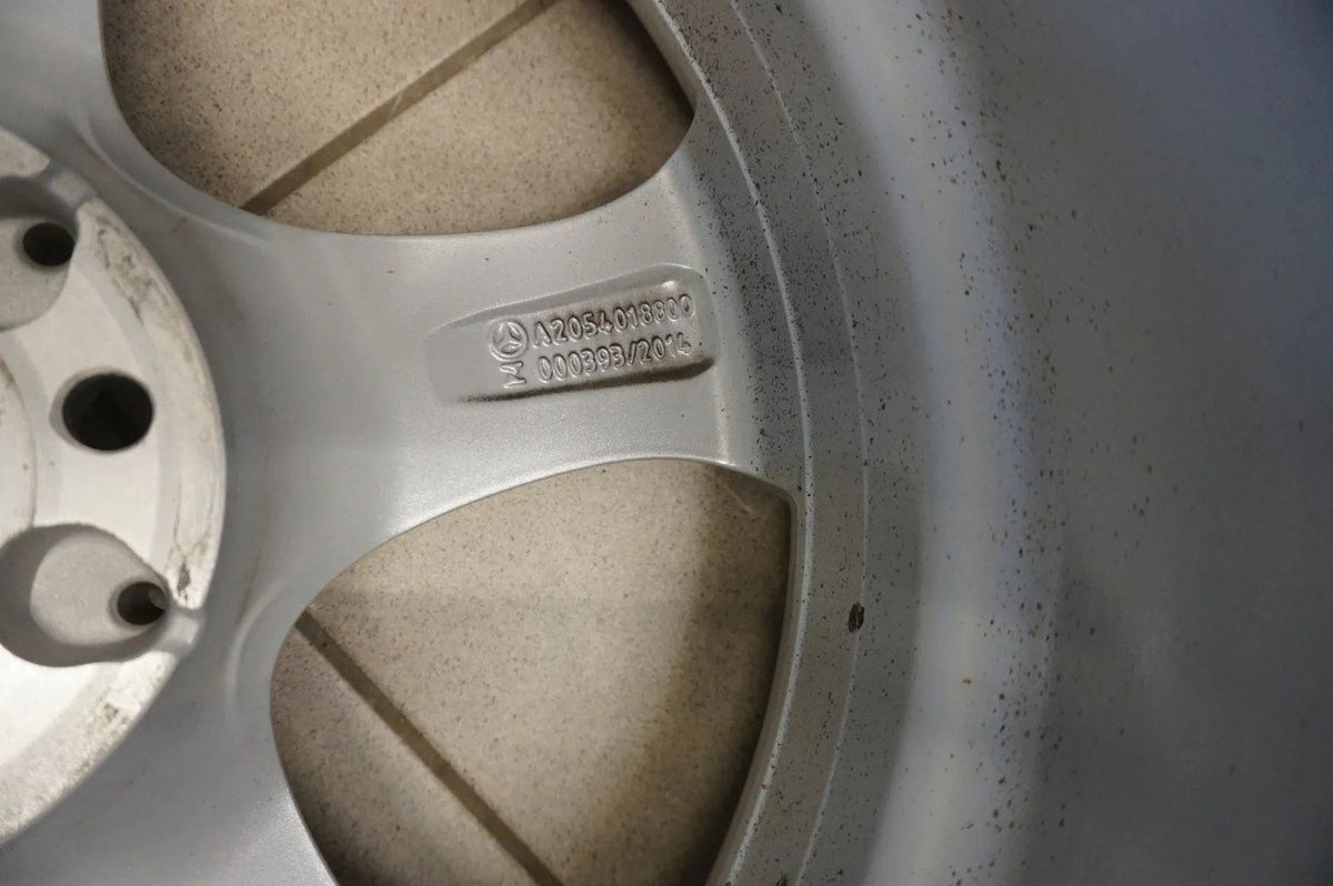 Original Mercedes C-Klasse W205 18 Zoll Alufelgen Winterräder Winterreifen Detailansicht 13