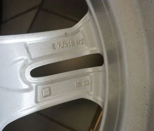 Jantes en alliage d'origine BMW X3 G01 X4 G02 Roues complètes hiver Pneus hiver 225 60 R18 6mm