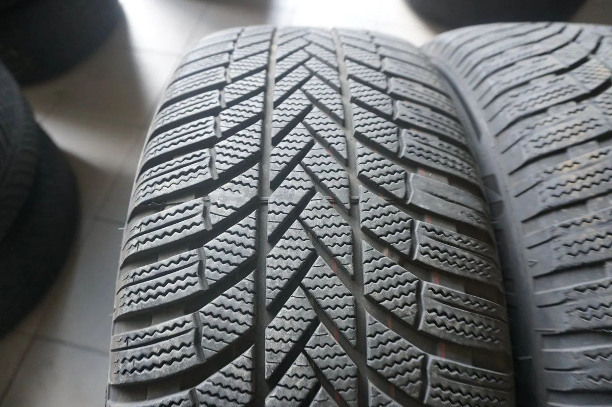 Original Mercedes EQC N293 Alloy Wheels Winter Tires Winter Wheels 235 55 R19 Detailansicht 11