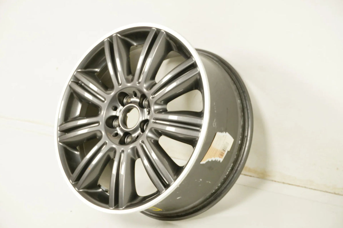 1 x originele MINI Clubman F54 lichtmetalen velg 19 inch 524 6876636 Detailweergave 3