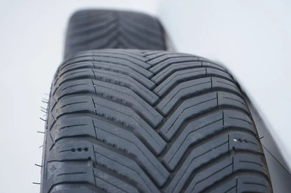 Mercedes třída C W206 celoroční pneumatiky zimní kola 225 45 18 palců