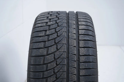 1 x Winterreifen Nokian 255 40 18 Zoll DOT19 ca.7 mm