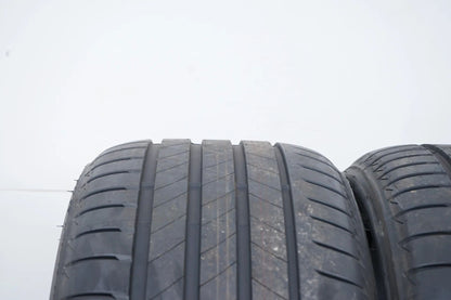 2 pneus été de démonstration Bridgestone 285/35/20 pouces DOT23 MO