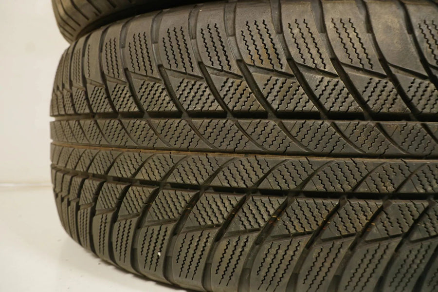 4 x Bridgestone winter tires 245/50 R19 DOT 18/19 BMW* approx. 5mm tread depth RFT