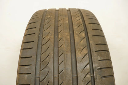 2 pneus été Pirelli DOT22 255/45/19 pouces, profondeur de sculpture d'environ 5 mm