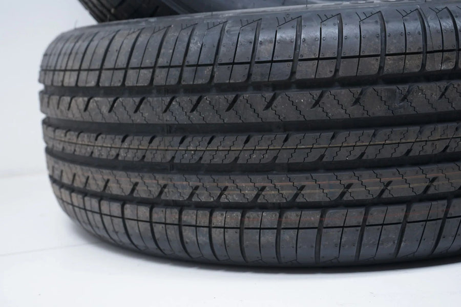 2 x DEMO summer tires 235 55 18 inch Bridgestone DOT23 MO