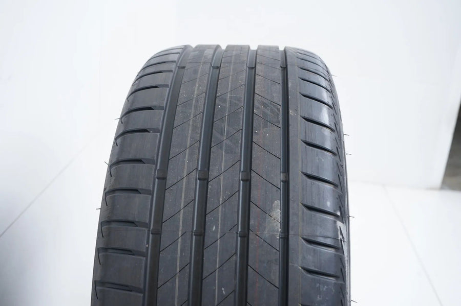 2 x NEU Sommerreifen 255 45 19 Zoll Bridgestone DOT23/22 MO