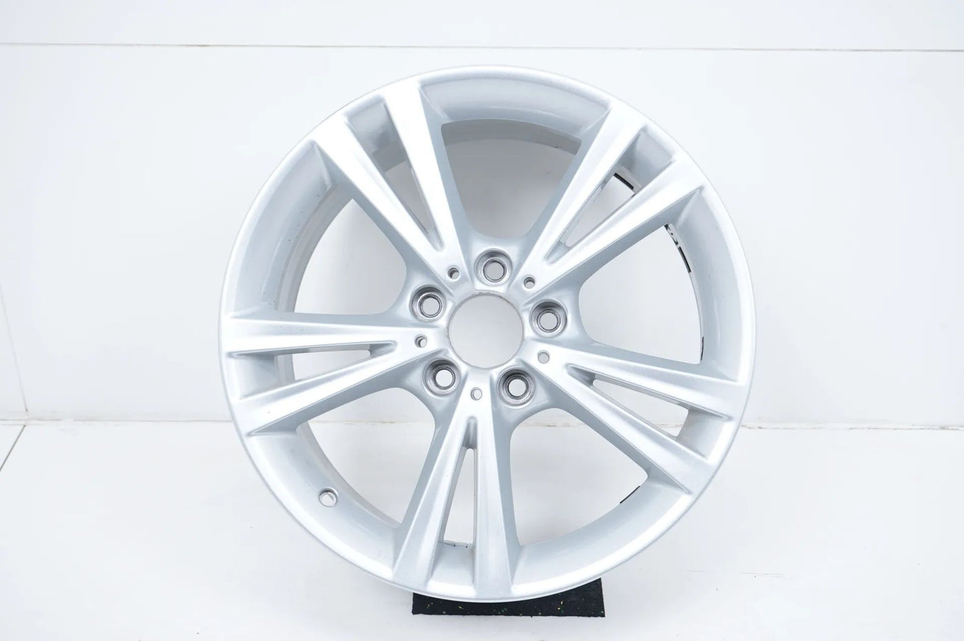 1 x BMW 1er 2er F20 F21 F22 Alufelge 18 Zoll 385 6796213 8J