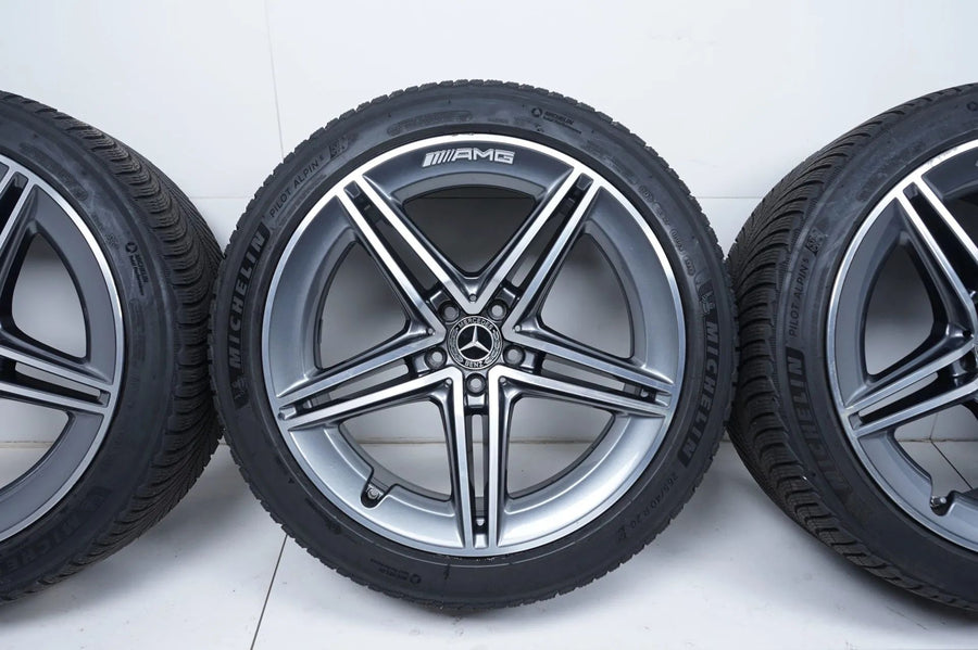 Pneus hiver et jantes hiver 20 pouces pour Mercedes AMG GT X290 W290 (4 portes)