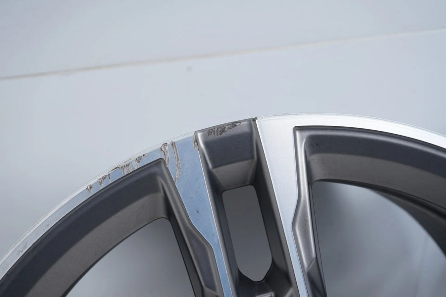4 x Originální hliníkové disky BMW řady 1 a 2 F44 F40 18 palců 556M 8053524