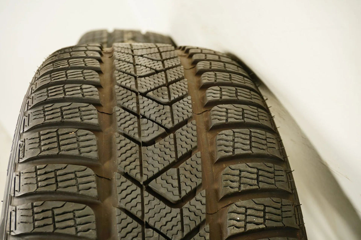 BMW 6 Series GT 7 Series G11 G32 Winter Tires Winter Wheels 245 45 19 inch Detailansicht 11