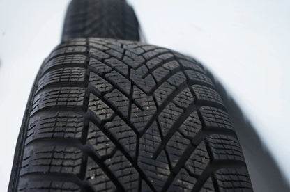 Ford Jaguar Volvo ruote invernali pneumatici invernali 205 60 16 pollici 5x108