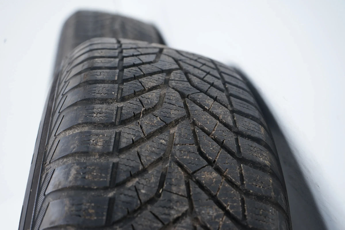 Nissan Qashqai X-Trail 2 winter wheels winter tires 215 65 16 inch Detailansicht 10