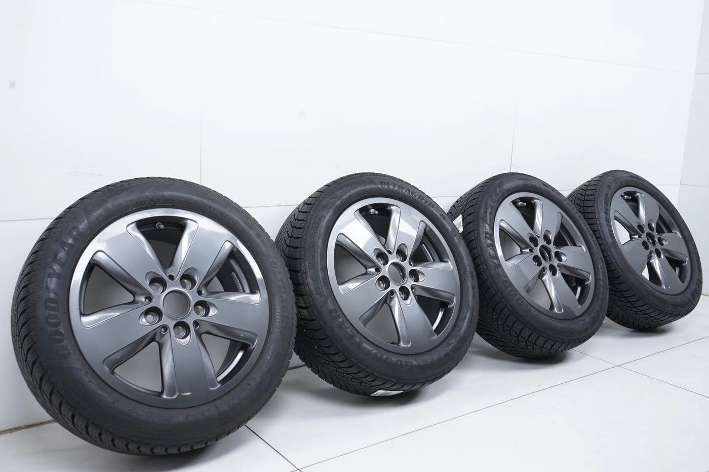 Pneus hiver MINI F55 F56 F57, jantes hiver 195/55/16 pouces