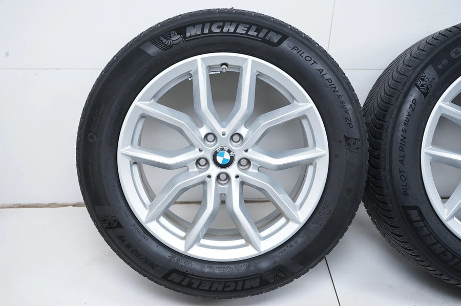 BMW X5 X6 G05 G06 zimní kola zimní pneumatiky 265 50 19 palců