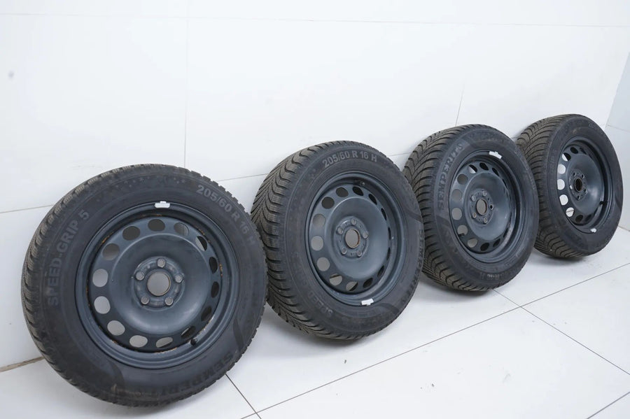 VW Volkswagen Golf 8 Winterreifen Winterräder 205 60 16 Zoll