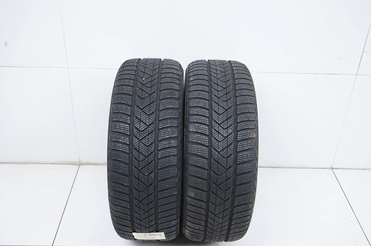 2 x pneus d'hiver Pirelli 225 45 18 pouces DOT21 env. 6 mm MO RFT Vue détaillée 2