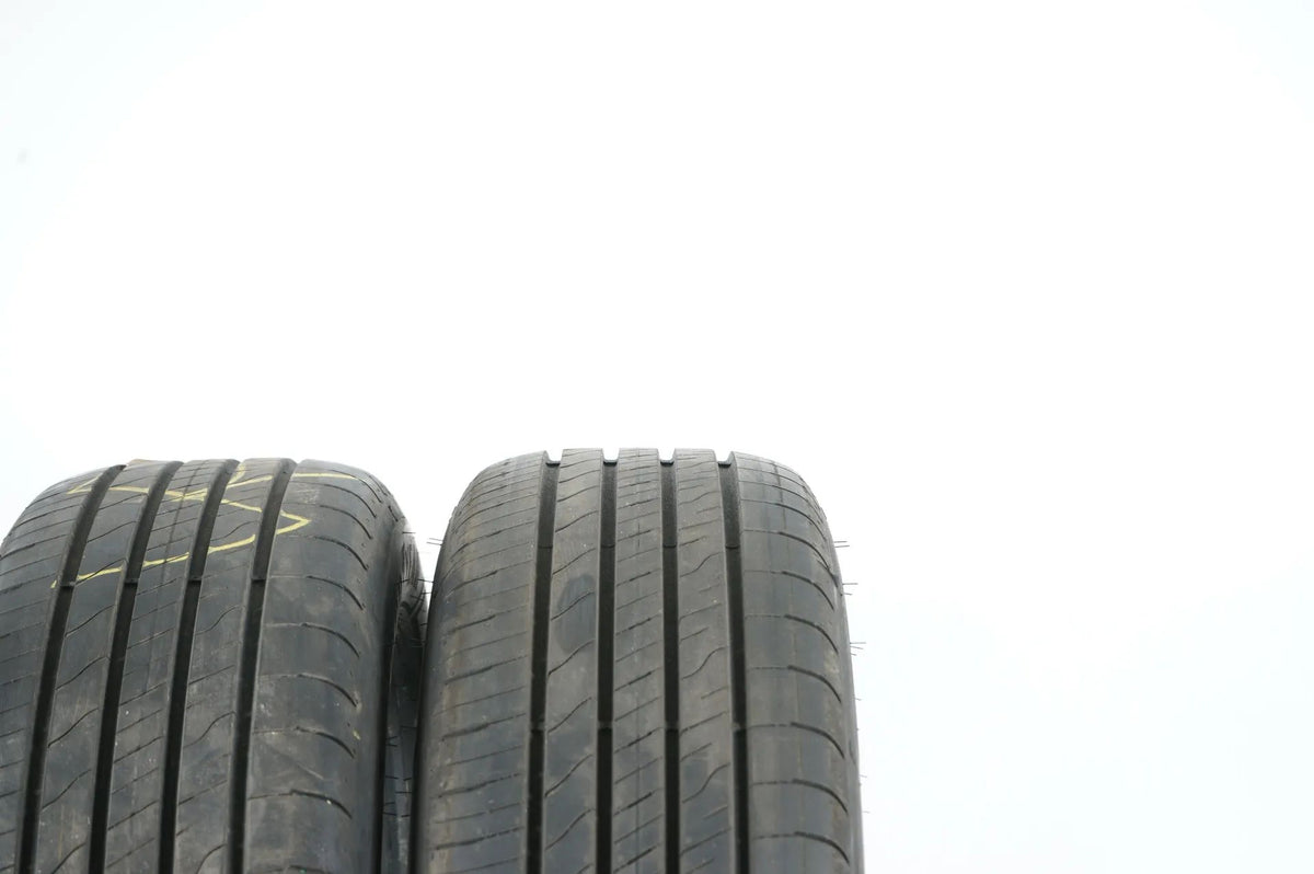 2 x DEMO Sommerreifen Goodyear 215 60 17 Zoll DOT24 Detailansicht 5
