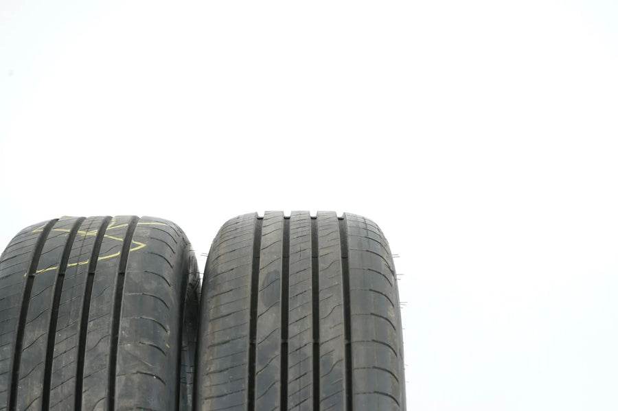 2 x DEMO Sommerreifen Goodyear 215 60 17 Zoll DOT24