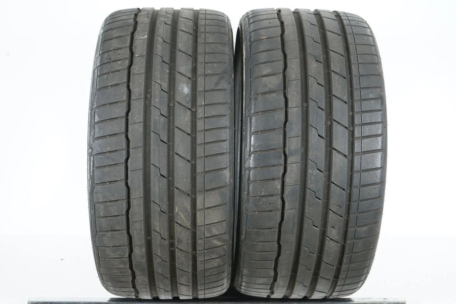 2 x Hankook summer tires 285 30 22 inch DOT22 approx. 6mm tread depth