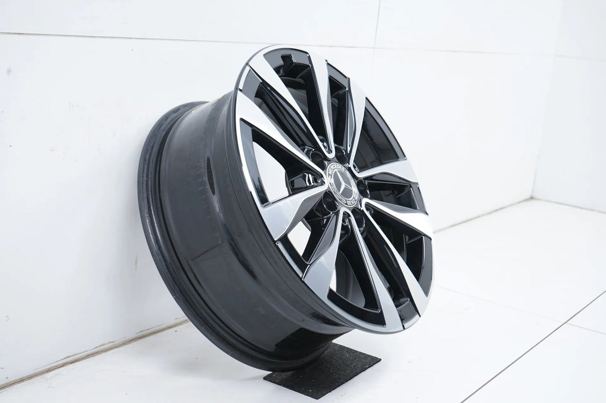 1 x Mercedes C Class W206 Alloy Wheel 17 Inch A2064016000 7J ET44.5 Detailansicht 2