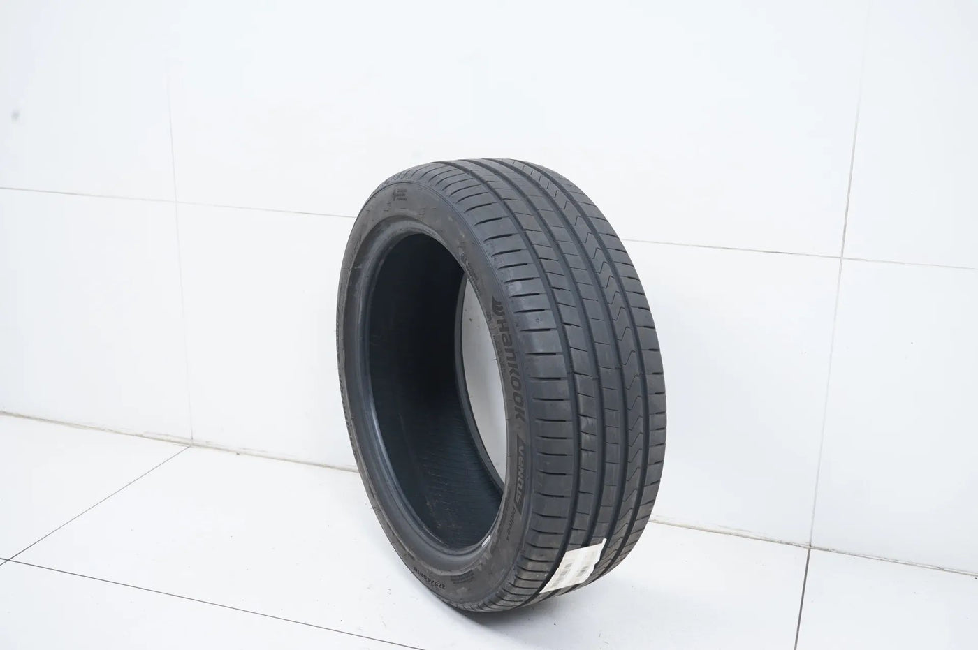 1 x Sommerreifen Hankook 225 45 18 Zoll DOT22 ca.6m