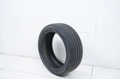 1 pneu été Pirelli 225/45/18 DOT19 (environ 7 m MO RFT)