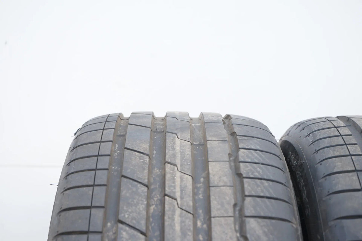 2 x Hankook summer tires 255 45 19 inch DOT21 approx. 7 mm tread depth Detailansicht 4