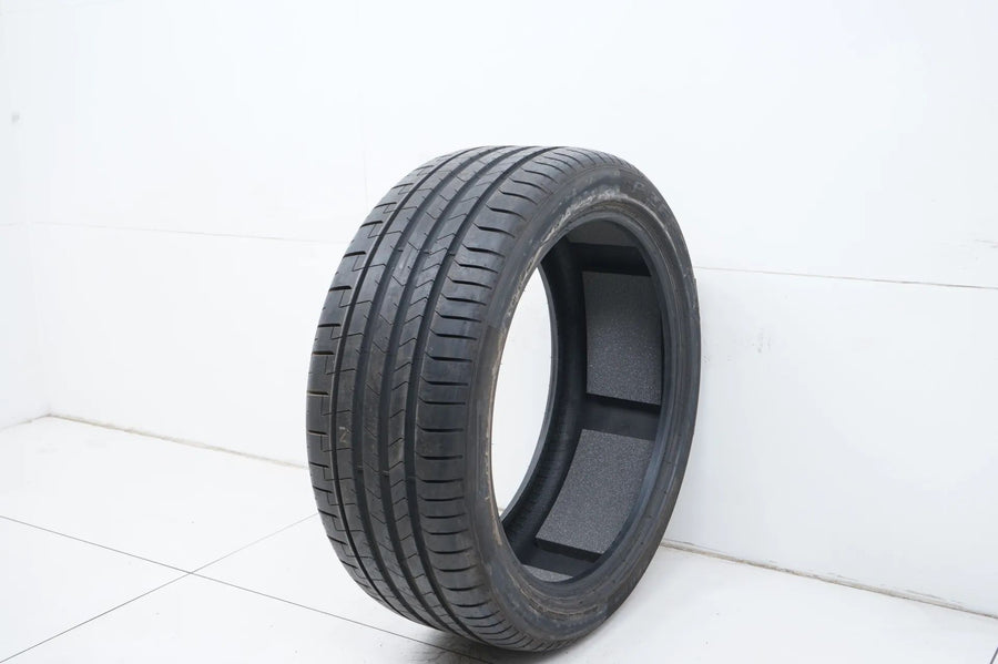 1x DEMO summer tire Pirelli 255 40 20 inch DOT20 MOE Runflat